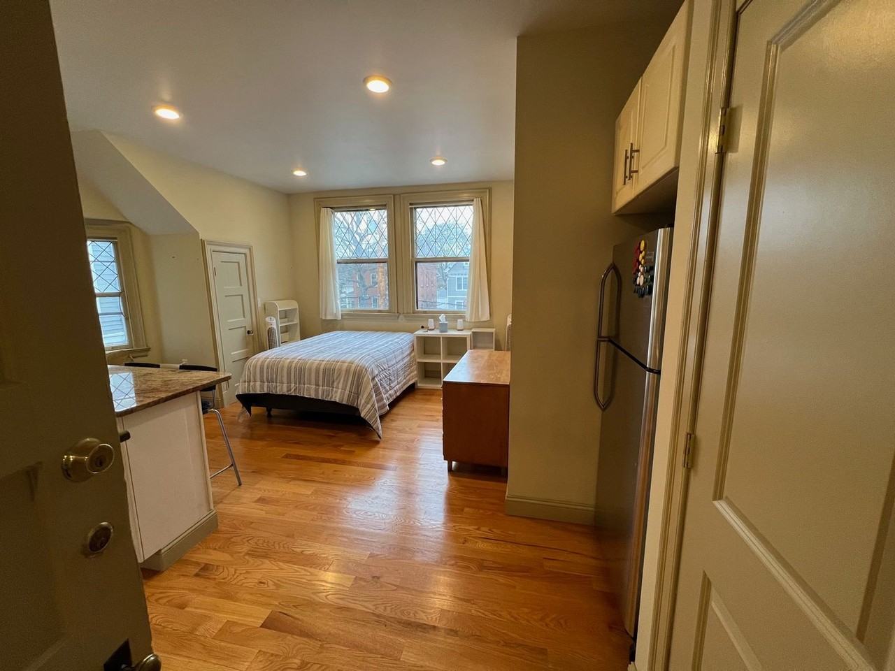 FG Rooms and Short Term Rentals - Photo 7 of 40