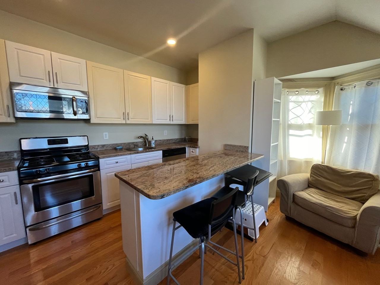 FG Rooms and Short Term Rentals - Photo 4 of 40