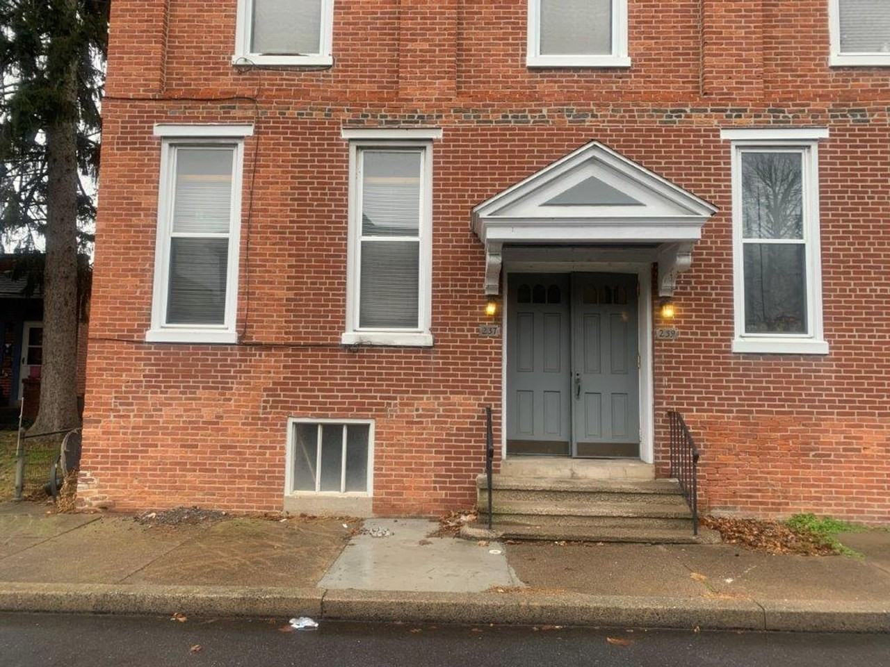 237 N Union St - Photo 2 of 19