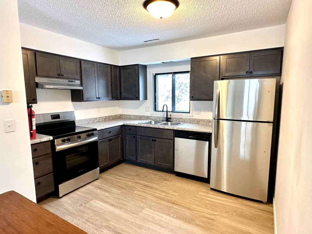 935 Boston Way - Photo 2 of 17