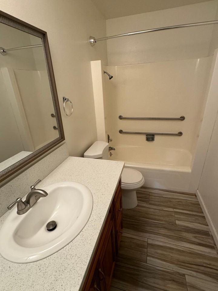 Central Ave 1180 - Photo 6 of 9