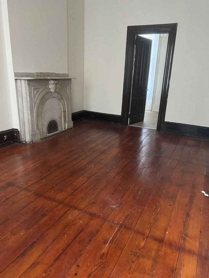 122 N 8th St - Photo 2 of 6