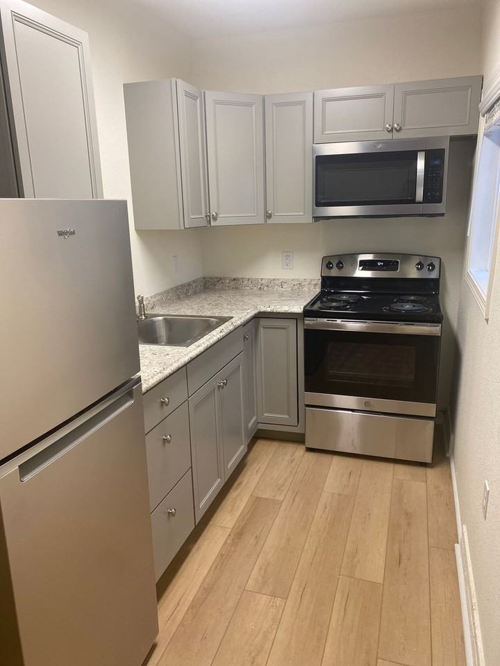 173 554, 556 NW Canyon Drive Apartments 554 & 556 NW Canyon Drive, Redmond, OR 97756 Zumper