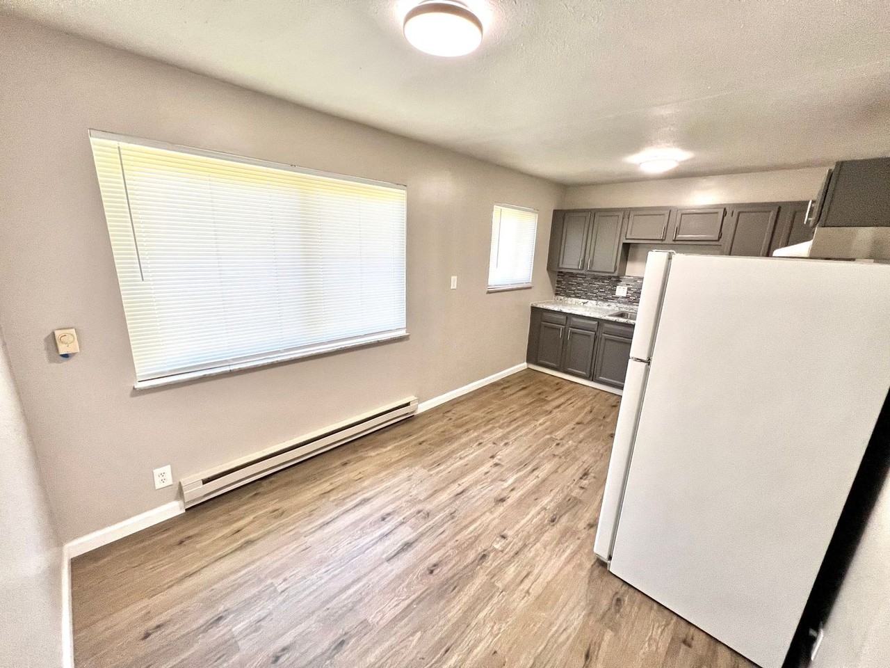 6118 Stover Ave - Photo 3 of 40