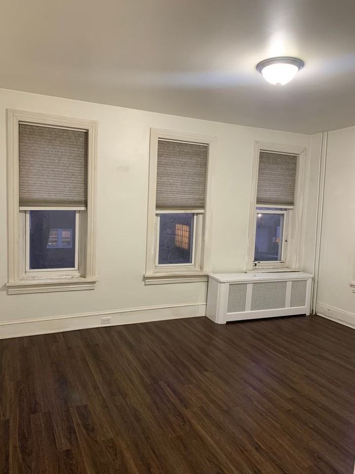 619 King St. - Photo 3 of 10