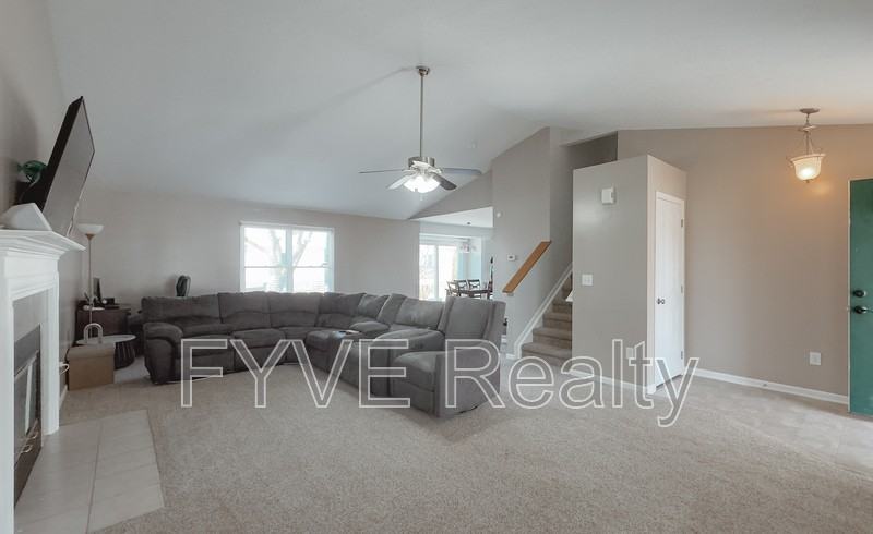 8607 Clover Glade Dr - Photo 3 of 31