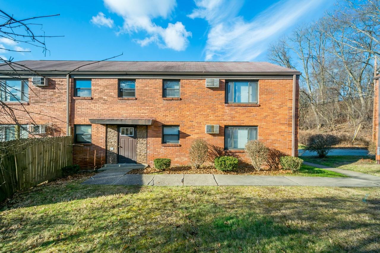 21-62 Melvin Court (Melvin Court Complex) - Photo 4 of 36