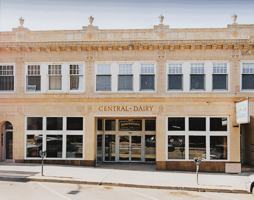 featured image of 1104 E Broadway