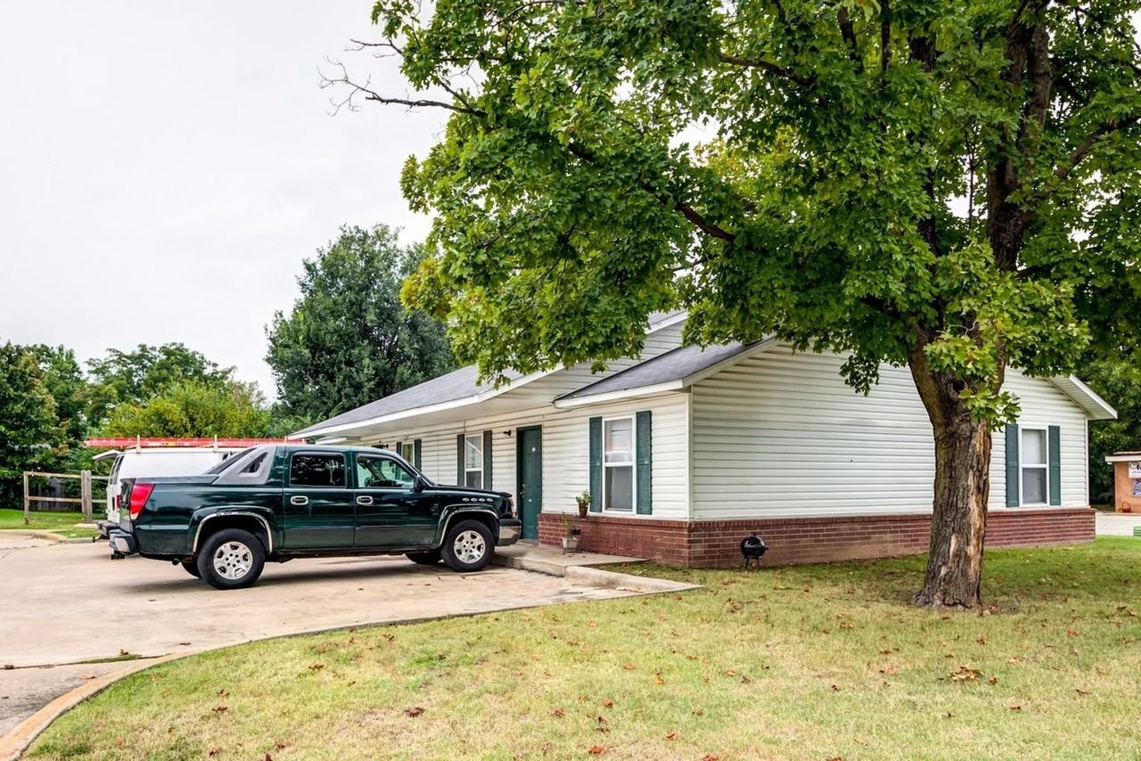 100 Josie Place - Photo 2 of 9