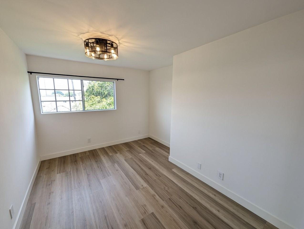 Alhambra Ridge Apartment Homes - Photo 2 of 15
