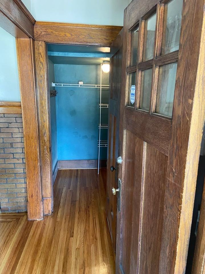 139 North Park - Photo 2 of 15