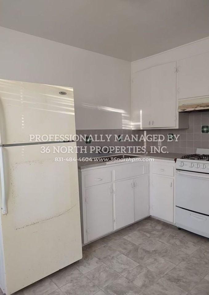 1270 Ord Grove Ave - Photo 3 of 8