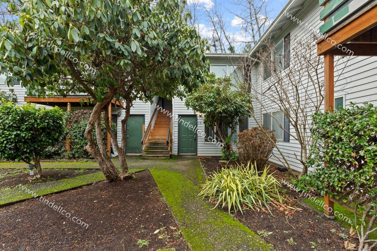 285RK - Wellington Square - Photo 6 of 39