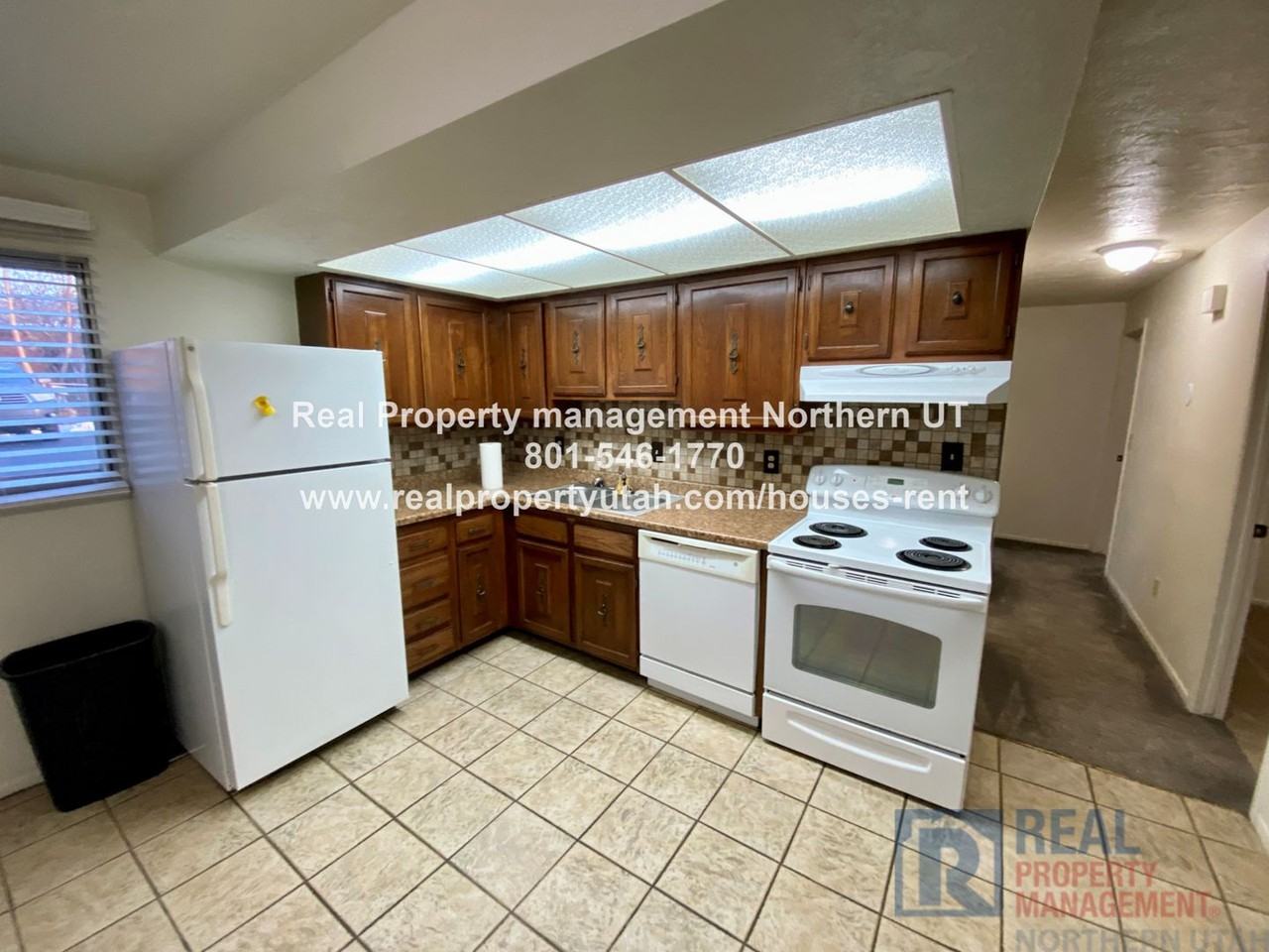 1396 LINCOLN AVE - Photo 2 of 17