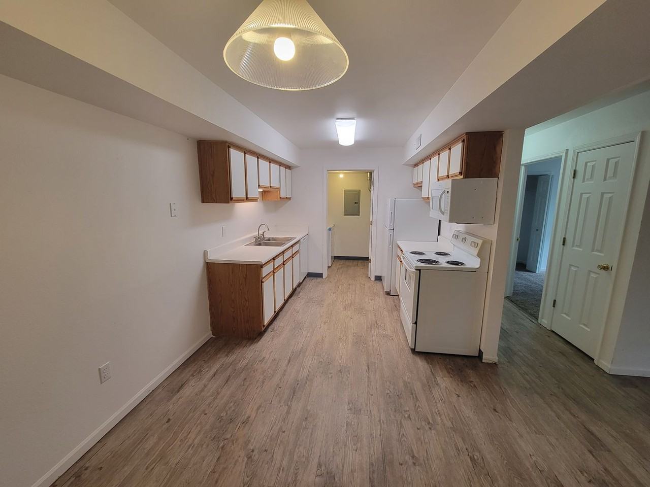 Fairway Meadows Apartments LP - Photo 2 of 14