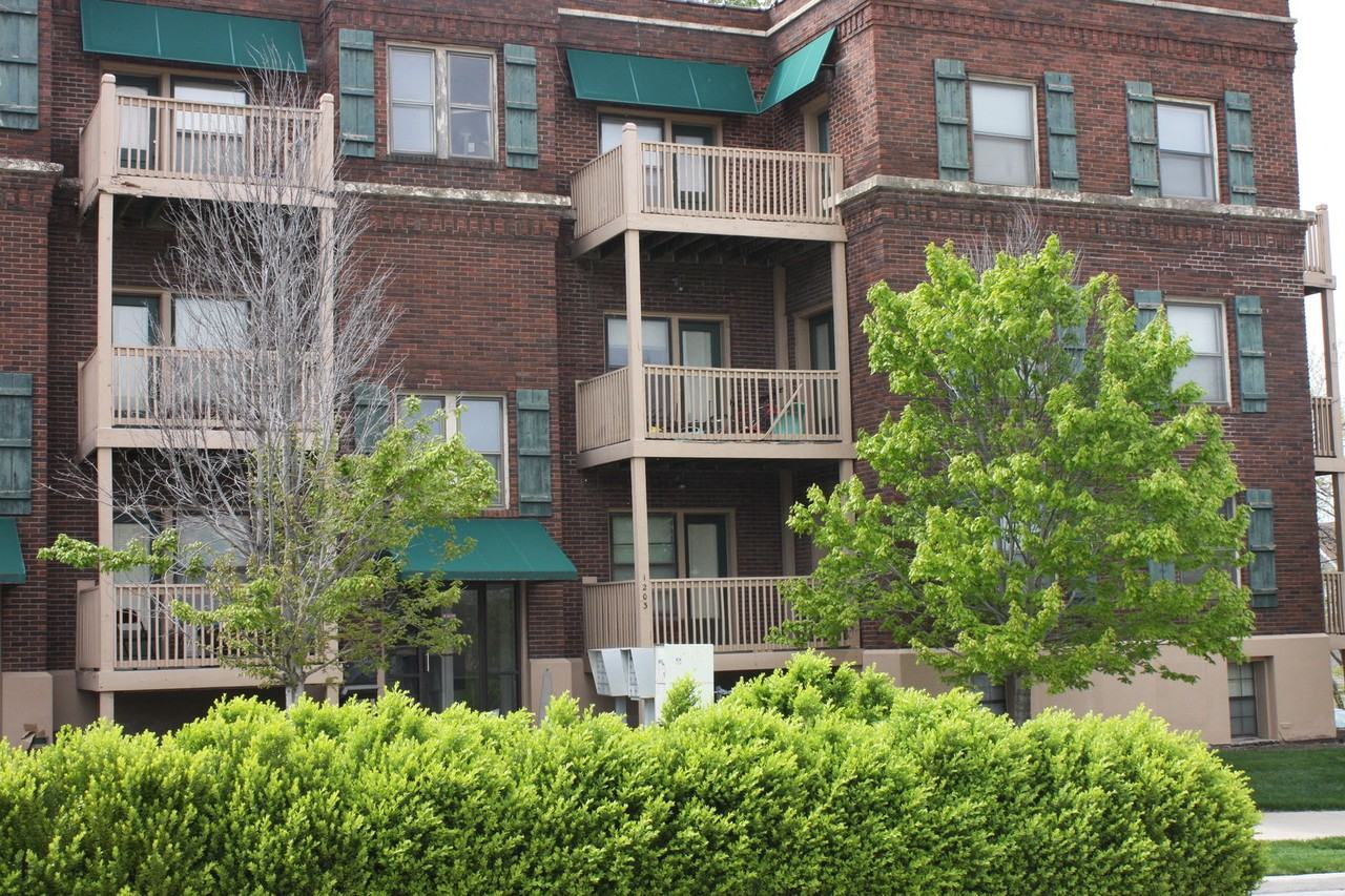 Oread Apartments - Photo 2 of 2