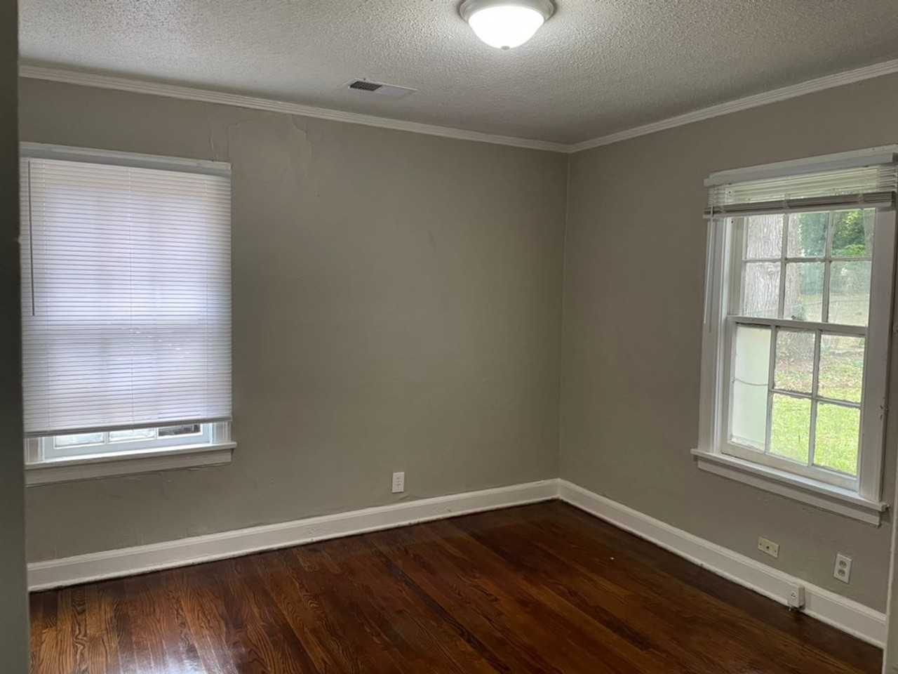 512/514 Lundee - Photo 3 of 5