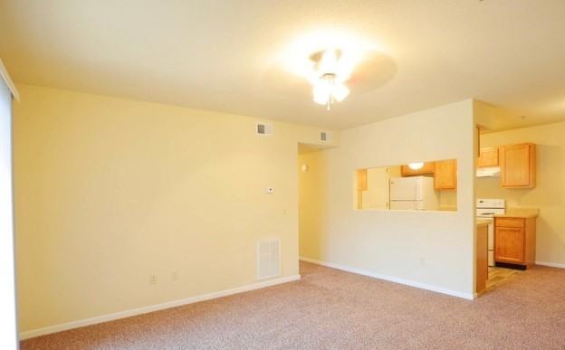 1930 Kissinger St - Photo 3 of 6