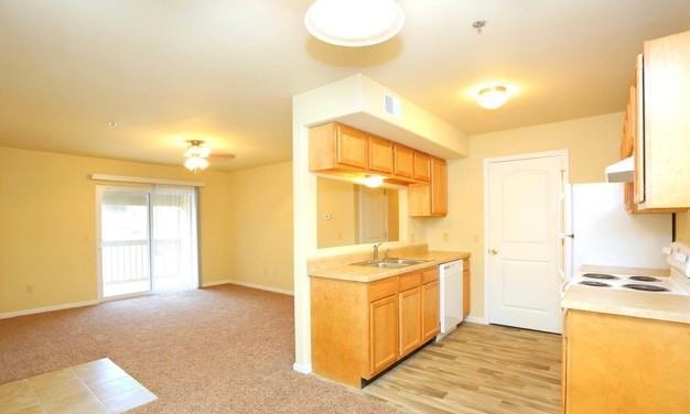 1930 Kissinger St - Photo 4 of 6