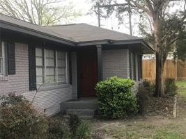 featured image of 100 W Madison St