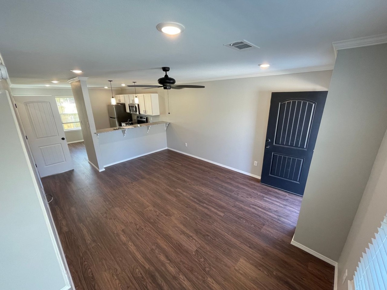 Royal Ridge Holdings, LLC - Photo 3 of 29