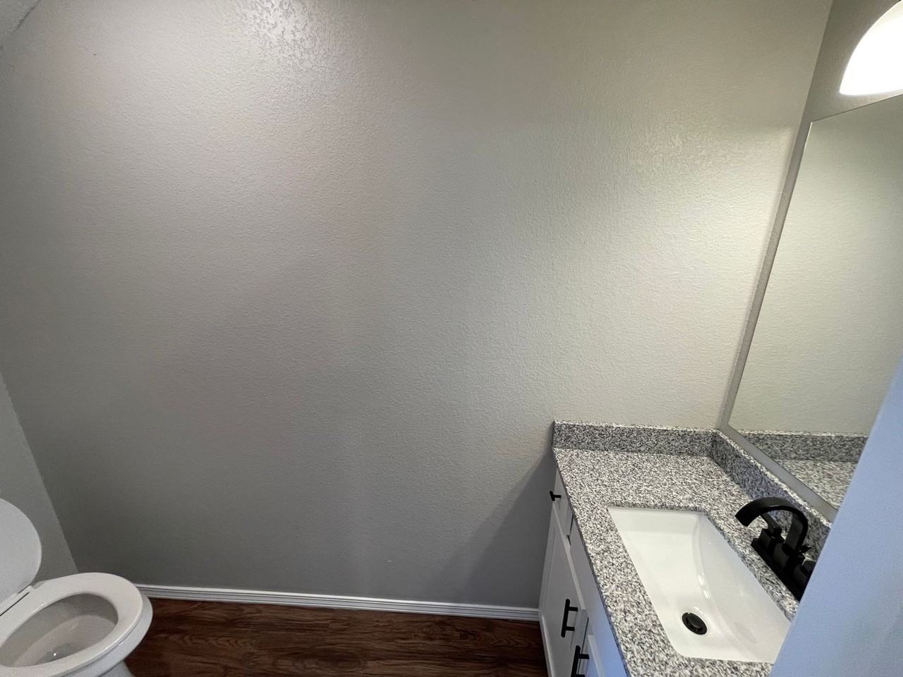 Royal Ridge Holdings, LLC - Photo 4 of 29