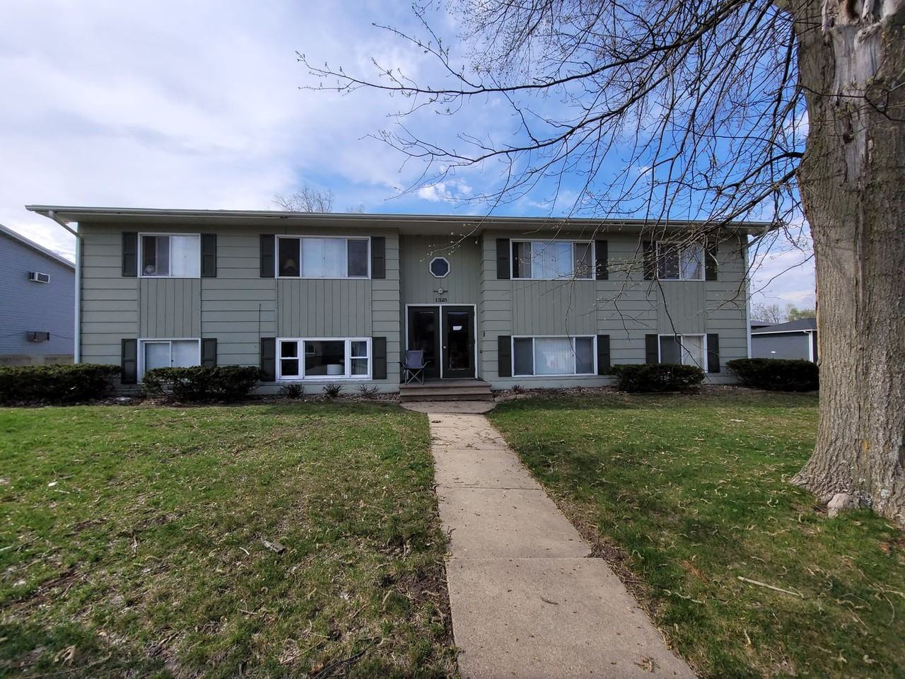 1325 Meadowview Drive Apartments 1325 Meadowview Dr, Marion, IA 52302