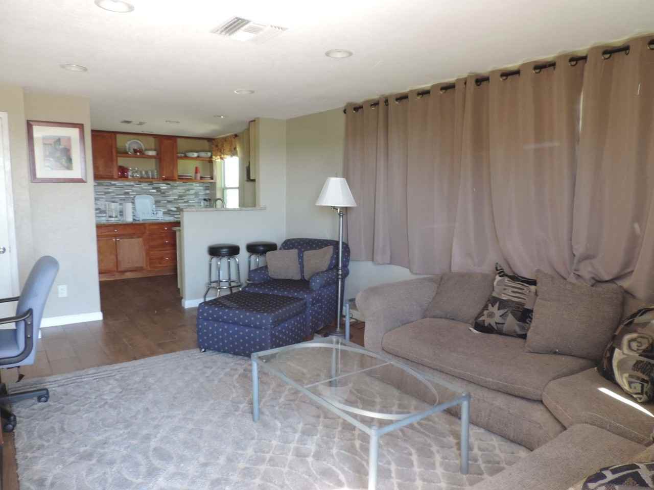 Skyline 401 - Tombstone - Photo 3 of 13