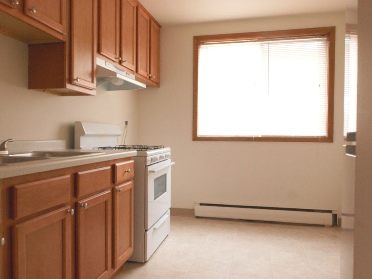 1700/10 Johnson St - Photo 3 of 7