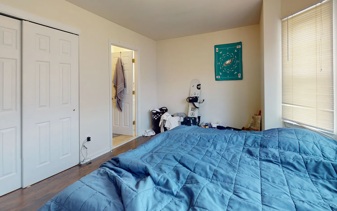 Newly Renovated Temple Apartments - Photo 4 of 19