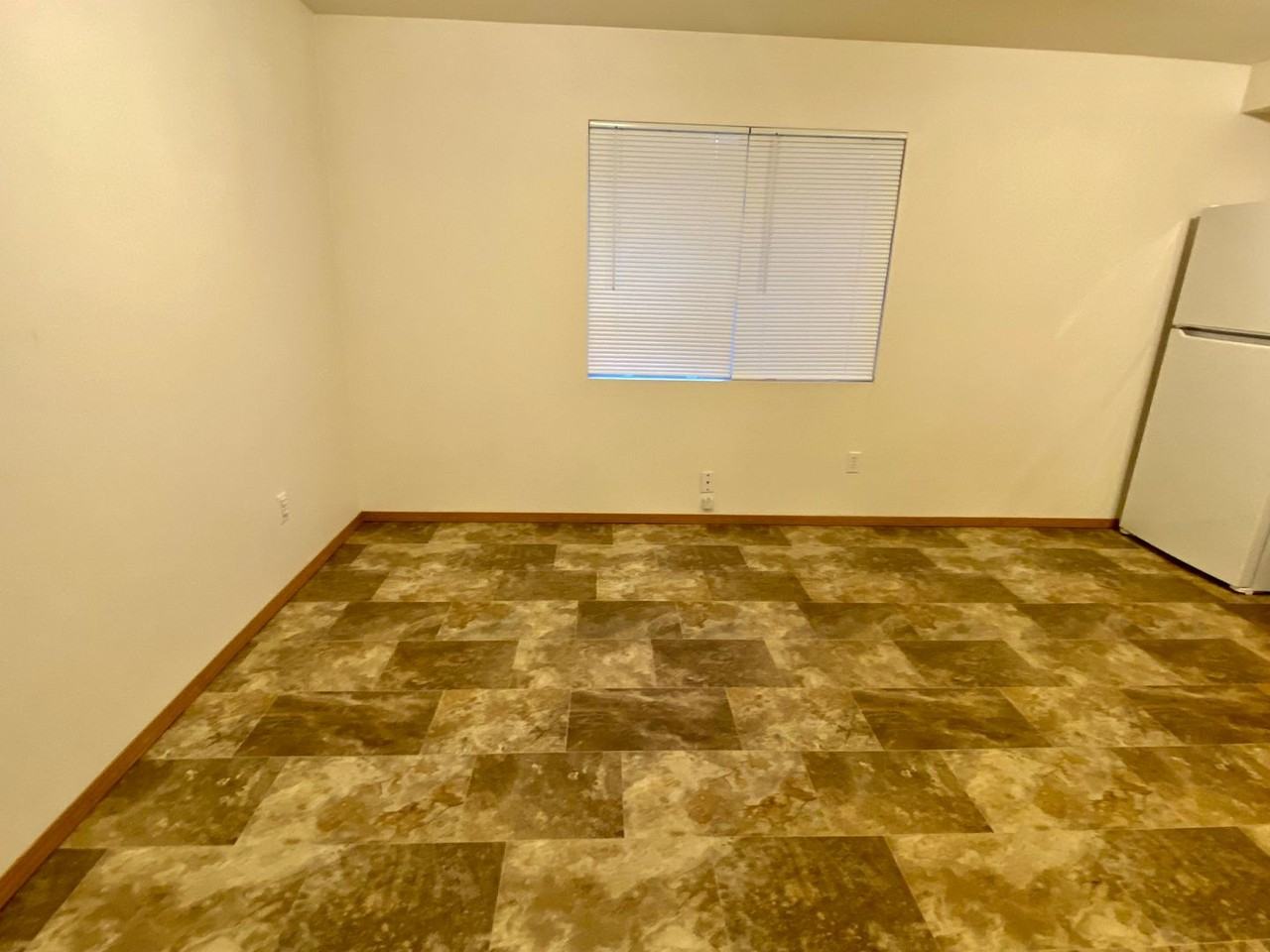 1937-1939 Summit Duplex - Krogness - Photo 3 of 16