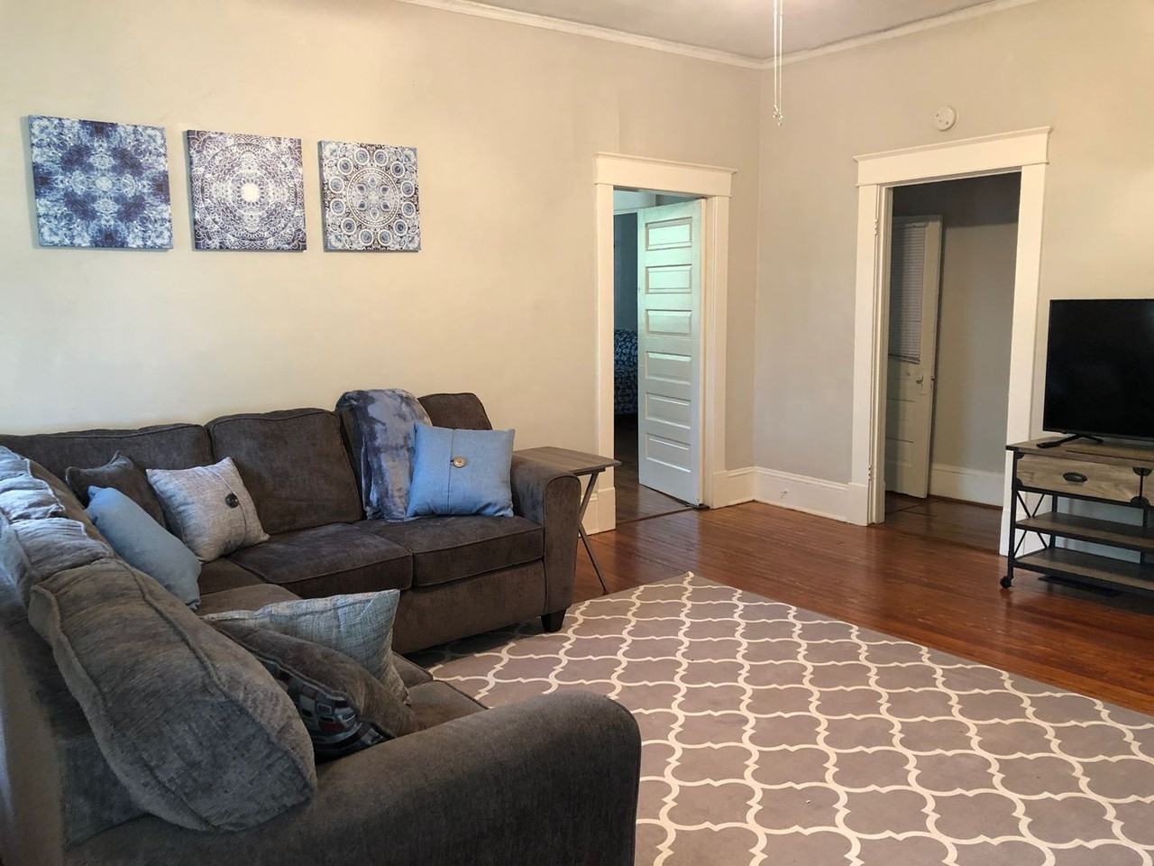 1806 E North Street - Photo 3 of 9