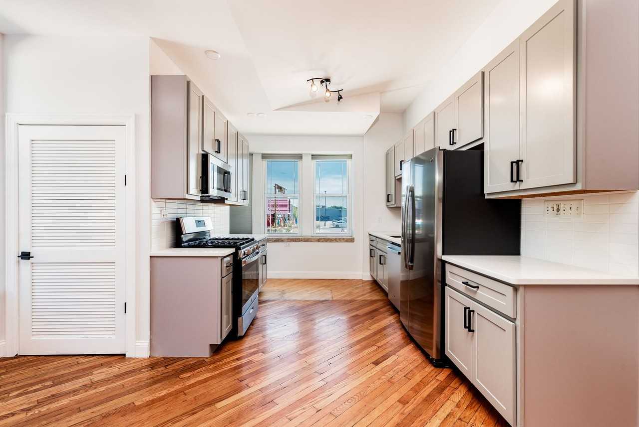 1337-1339 South Vandeventer - Photo 3 of 24