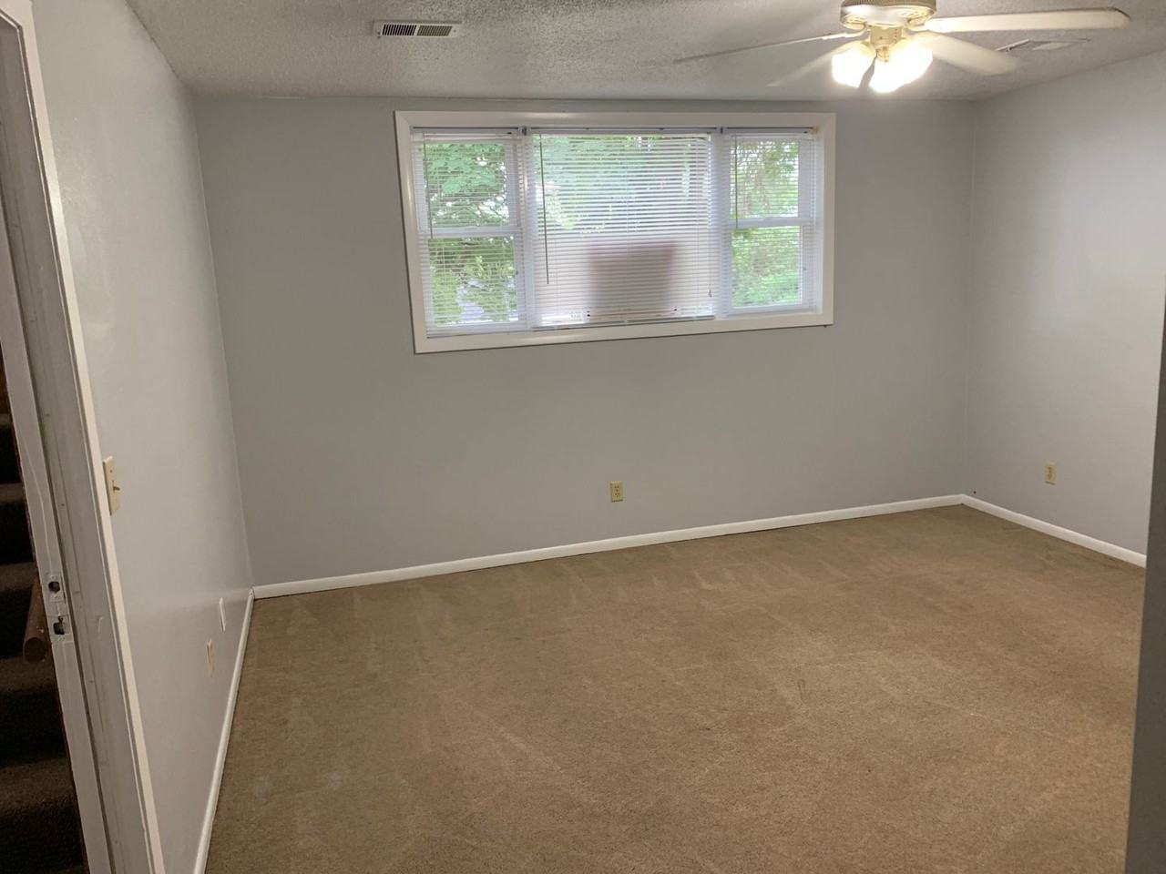 Princeton Iowa nice 3plex - Photo 3 of 22