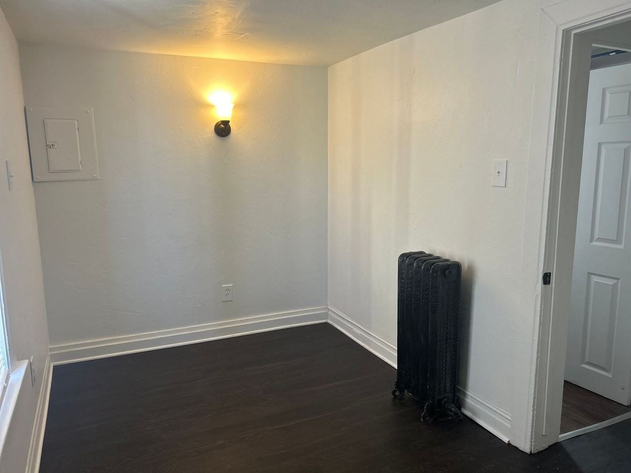 301 N Queen Street - Photo 3 of 22