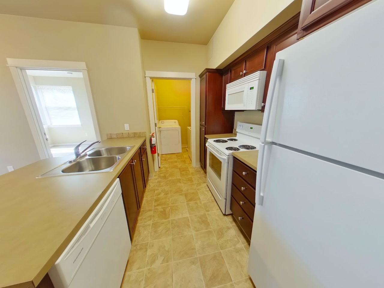 Alder Suites - Photo 7 of 31