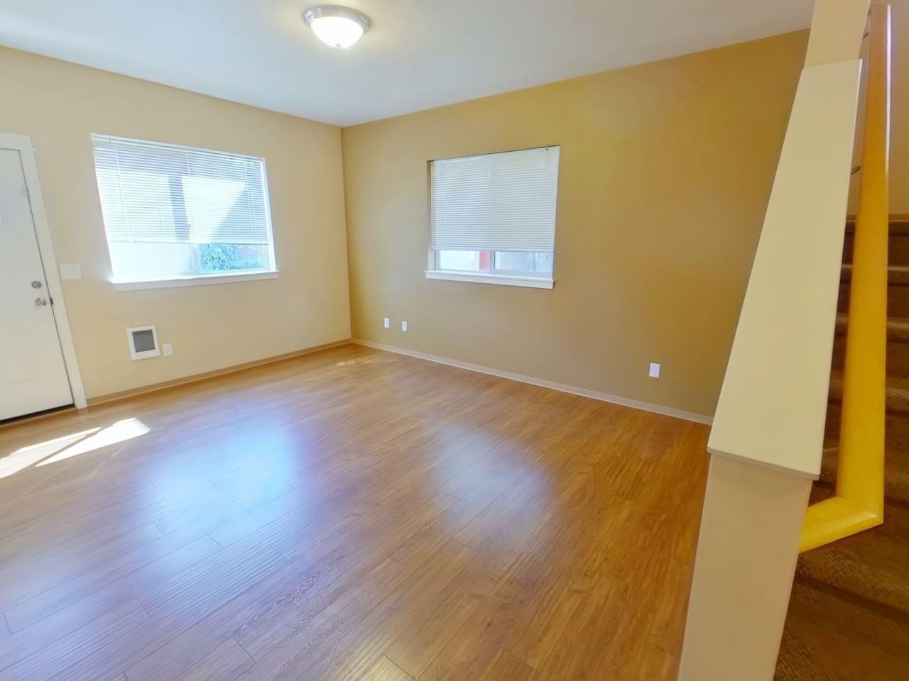 Windsor Manor - Photo 2 of 20