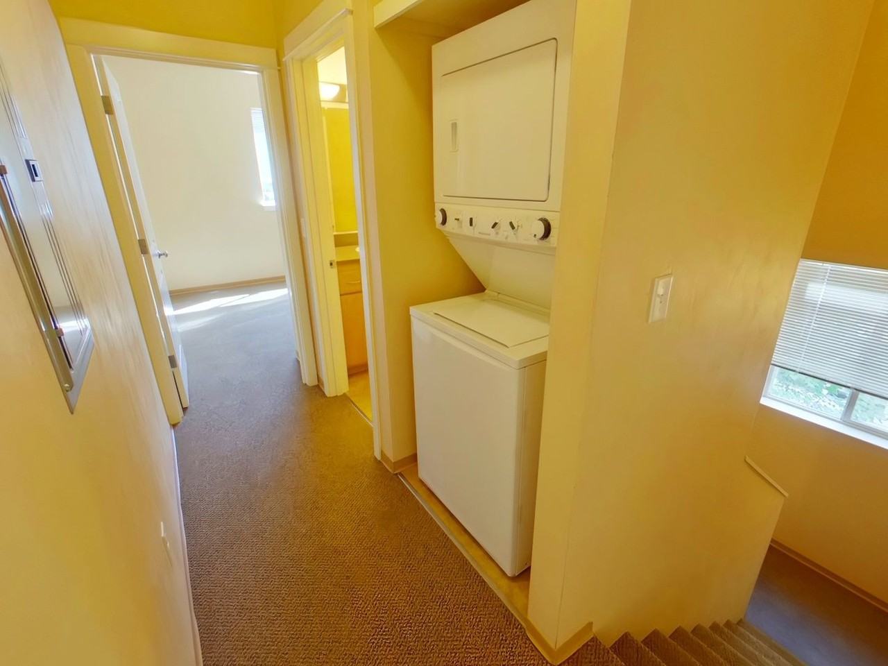 Windsor Manor - Photo 6 of 20