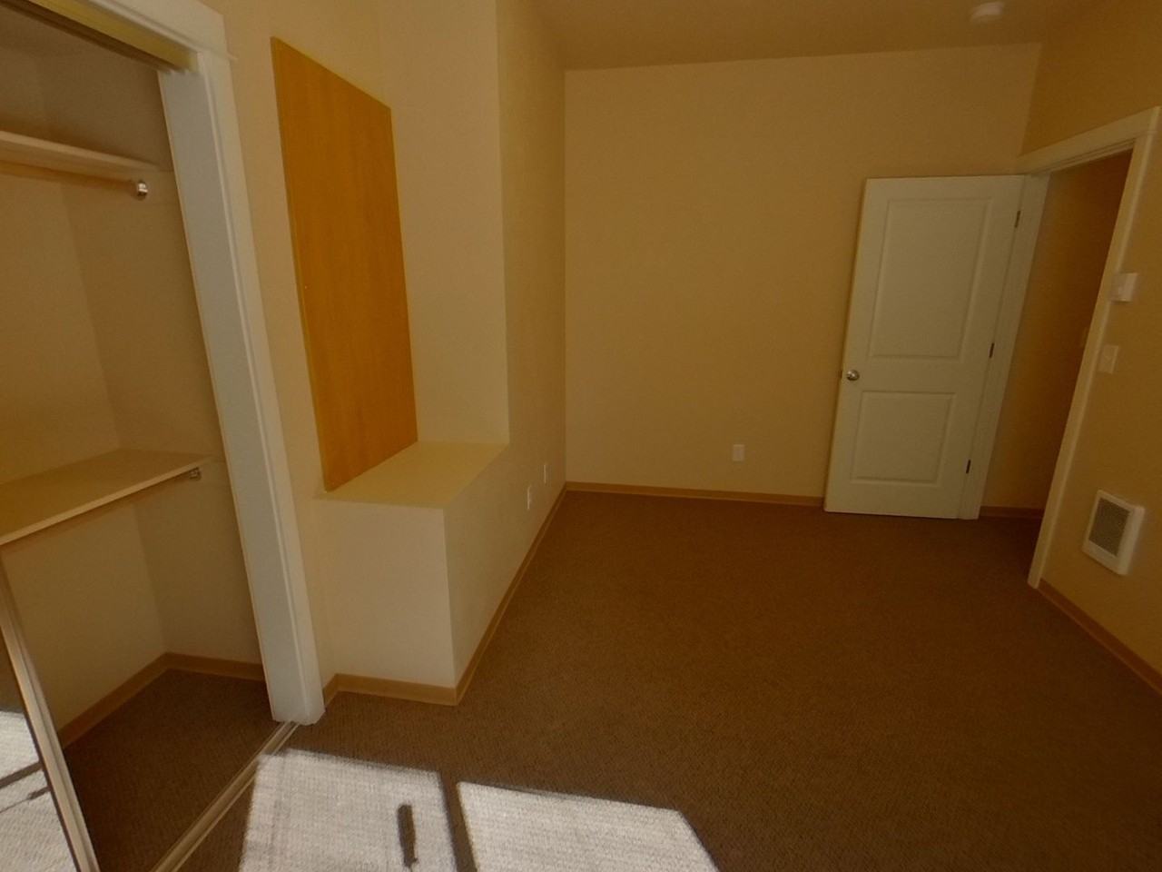 Windsor Manor - Photo 7 of 20