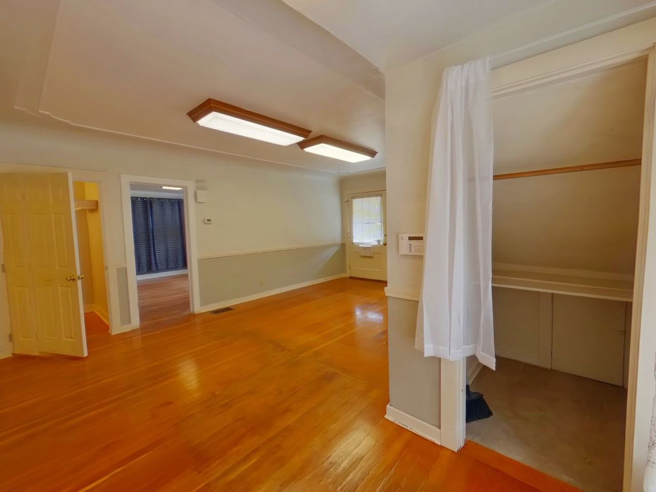 236 East 13th Ave - Photo 5 of 13