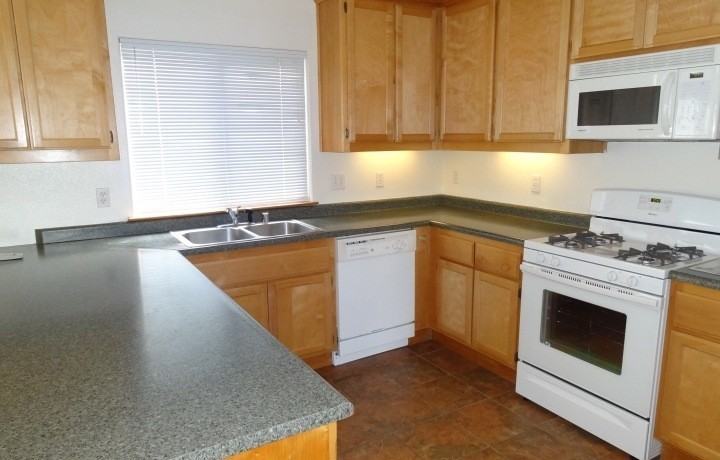 3405   1680, 1684, 1686  Brighton - Photo 2 of 8