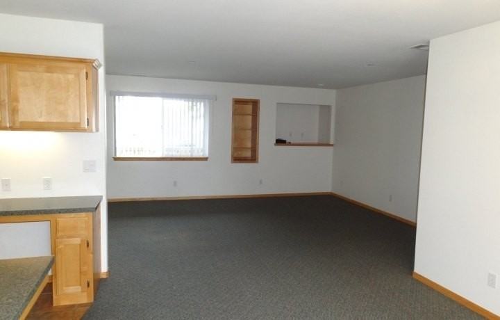 3405   1680, 1684, 1686  Brighton - Photo 3 of 8