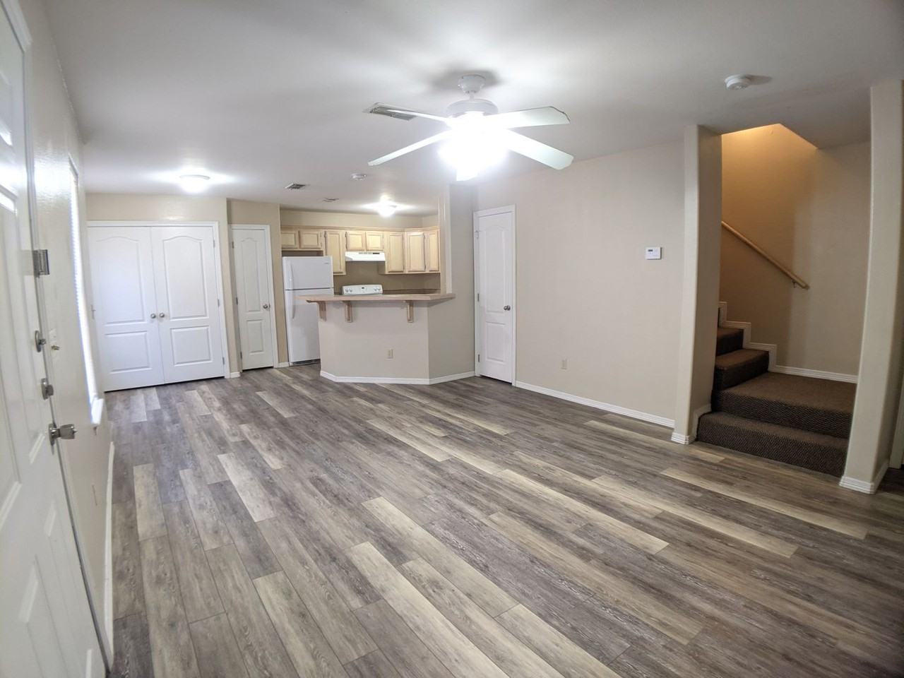 721 Sonesta Ct - Photo 2 of 10