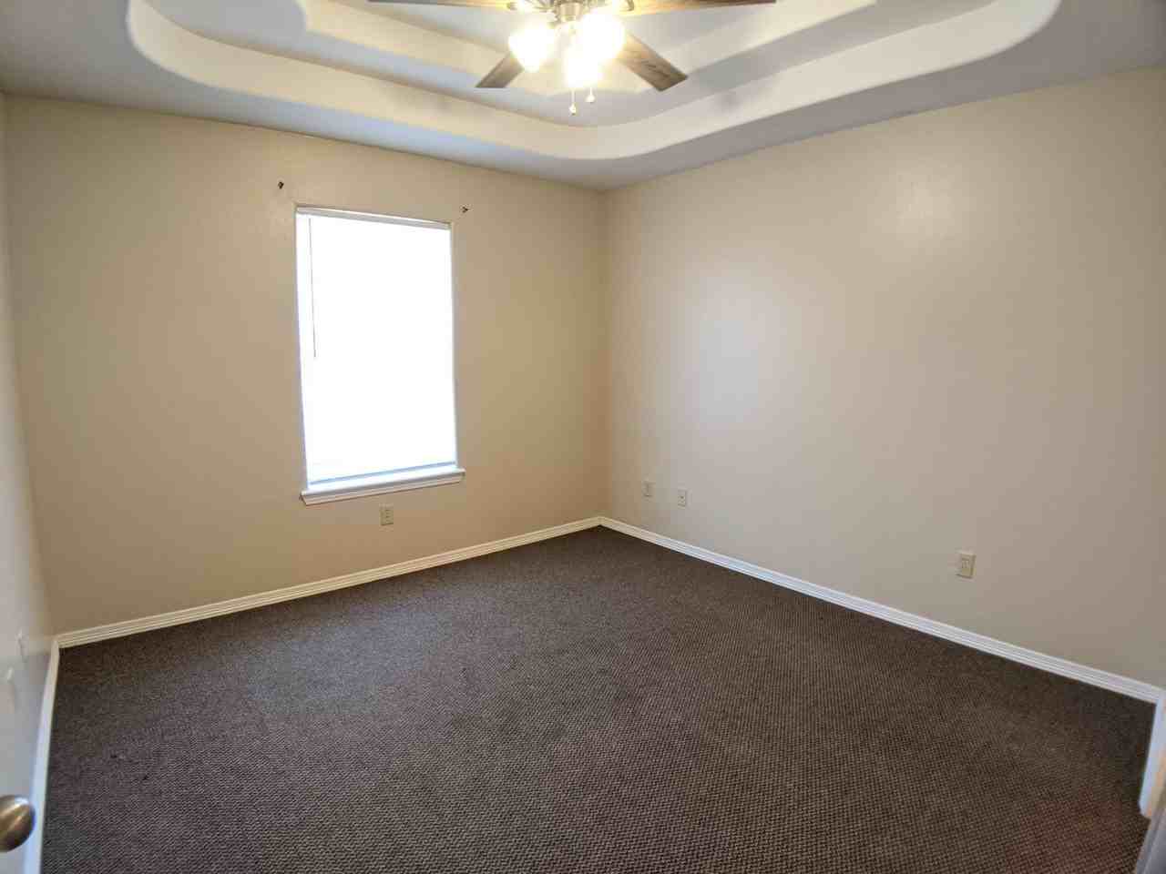 721 Sonesta Ct - Photo 5 of 10