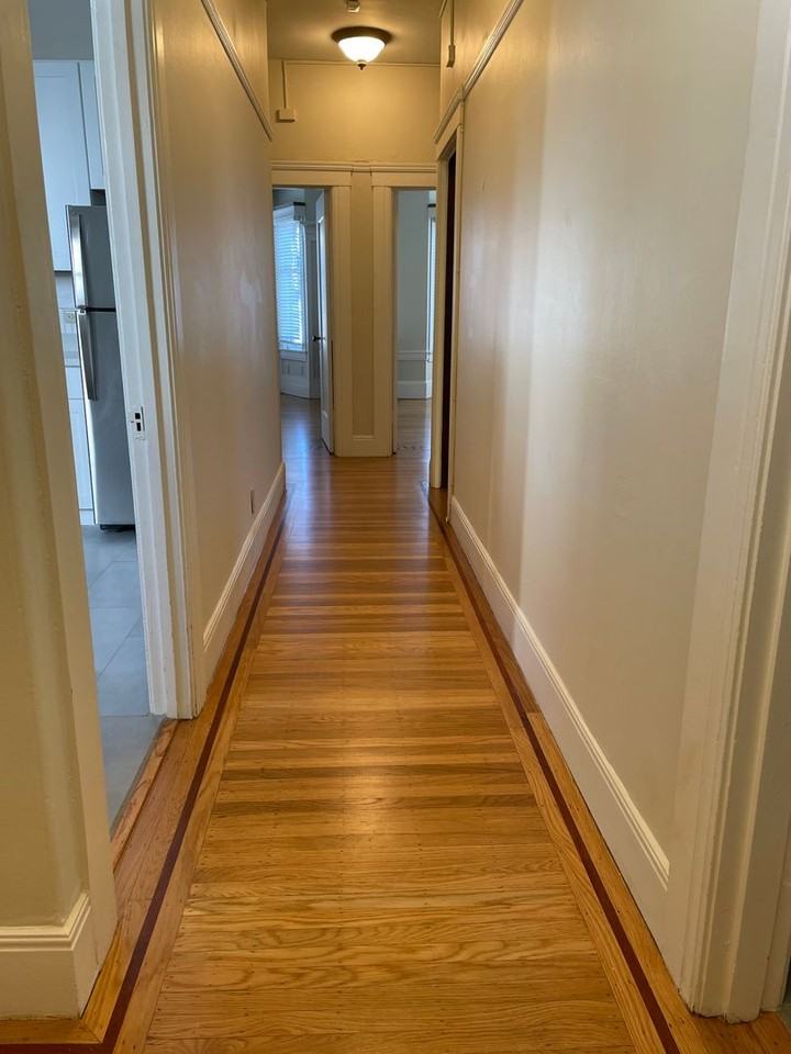 2233 LARKIN - Photo 2 of 24