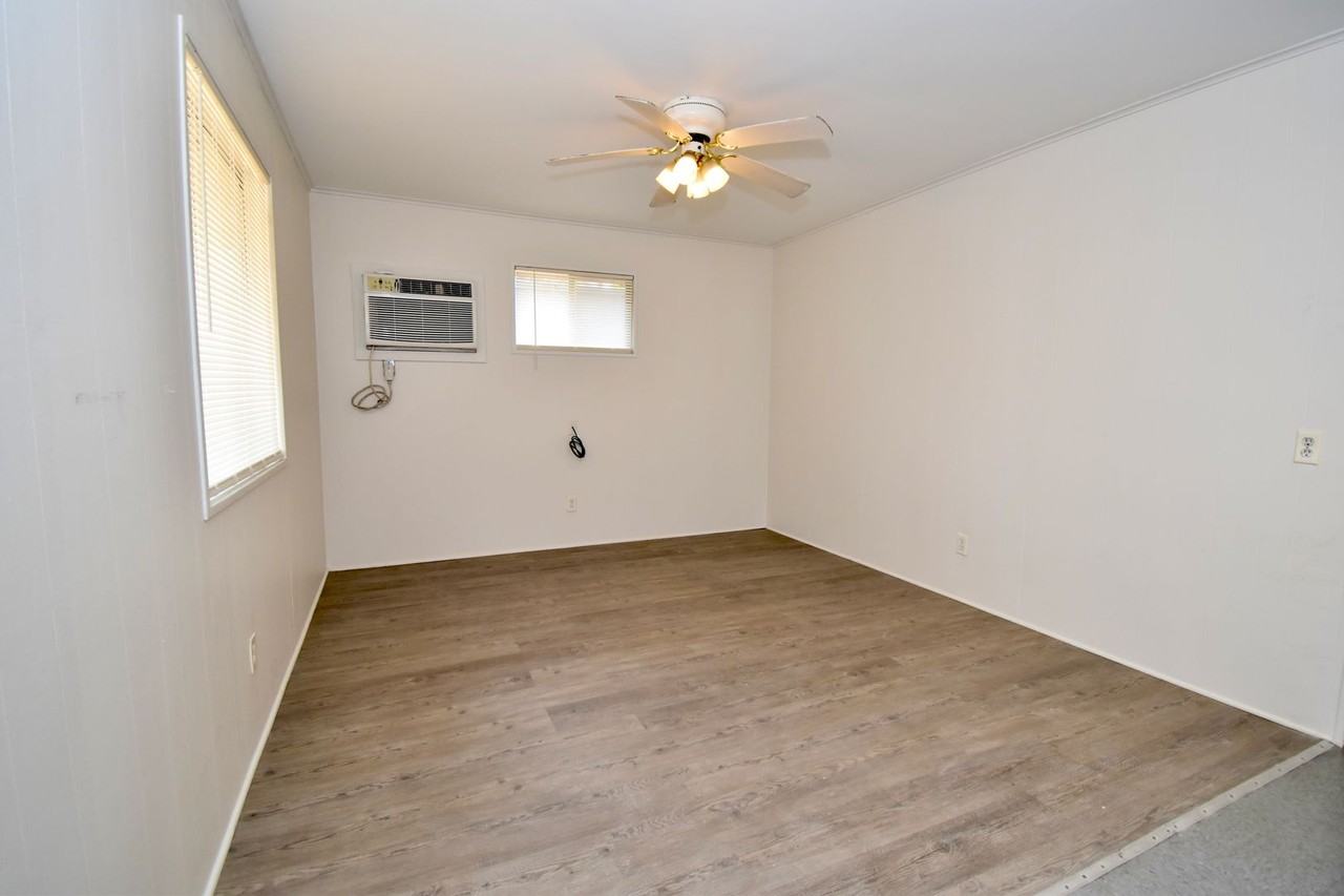 The Lighthouse Apartments - Photo 3 of 10