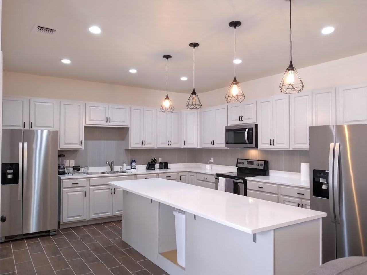 233 Esmeralda Drive - Photo 2 of 11