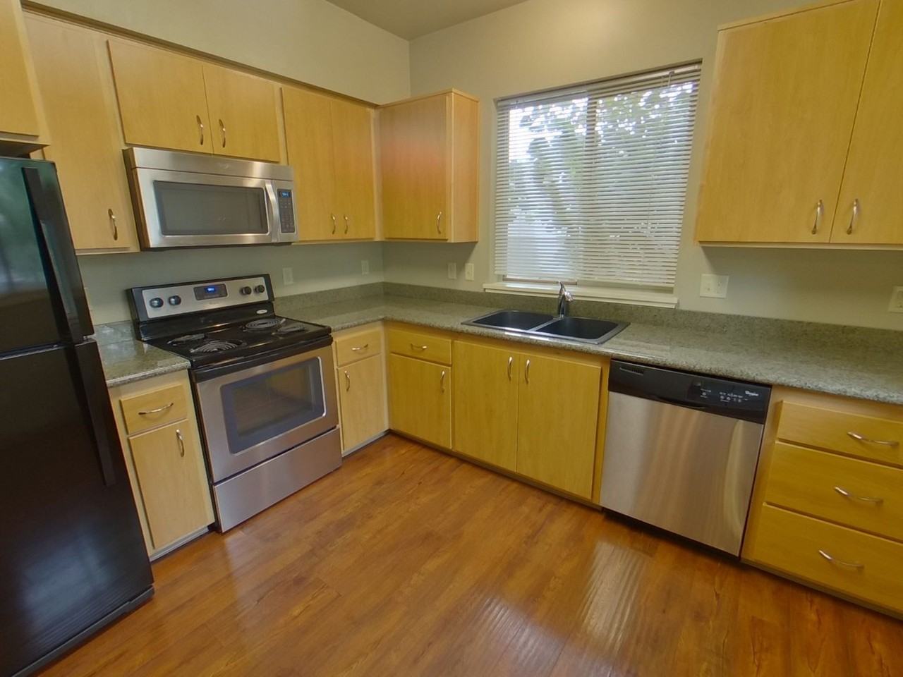 The Ridgemont - Photo 6 of 47