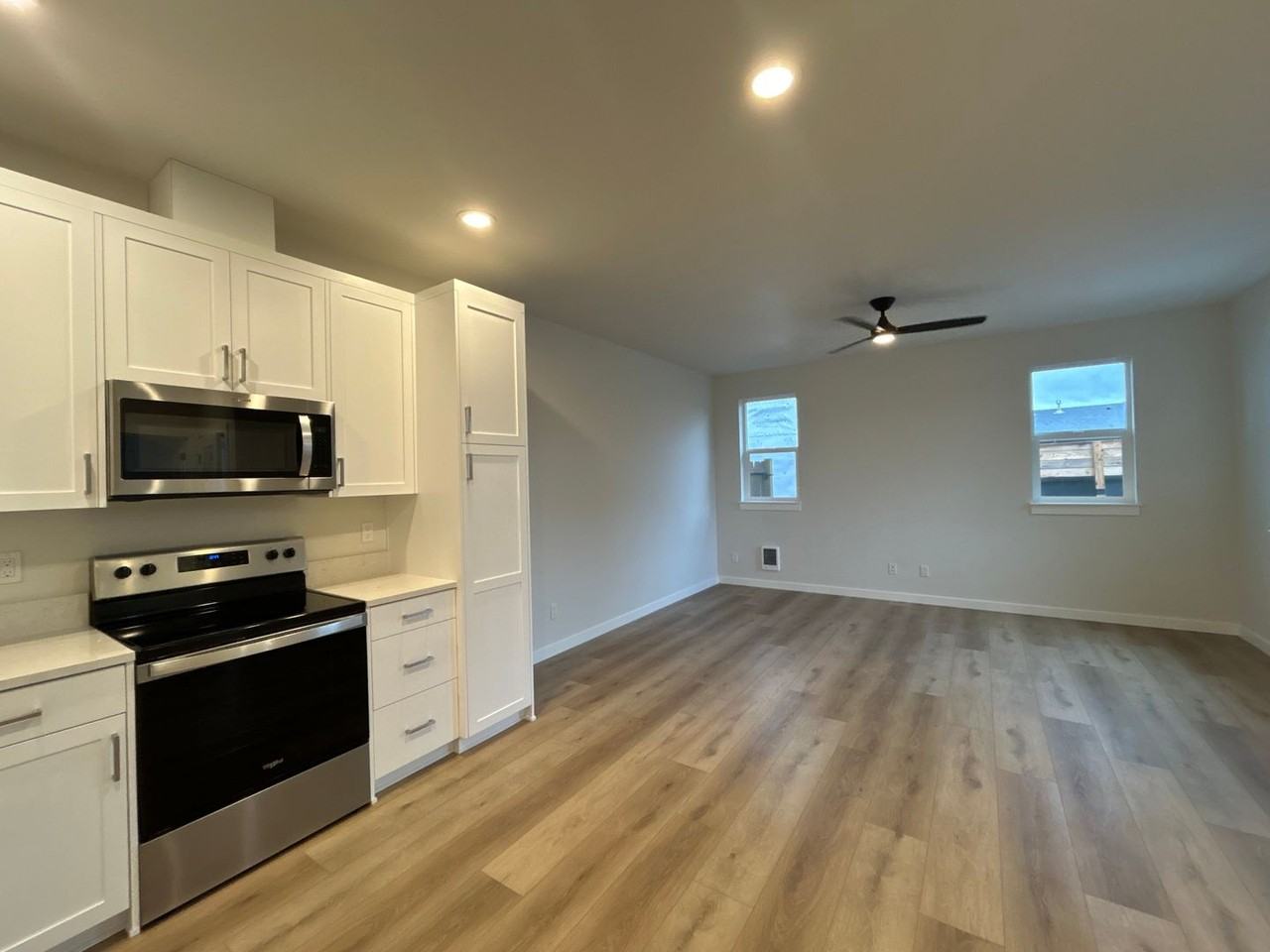 1551 Ne Perspective Dr #2 - Photo 3 of 8