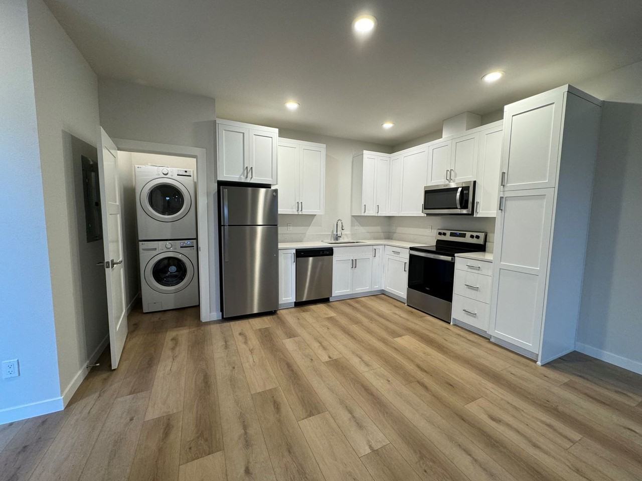 1551 Ne Perspective Dr #2 - Photo 4 of 8